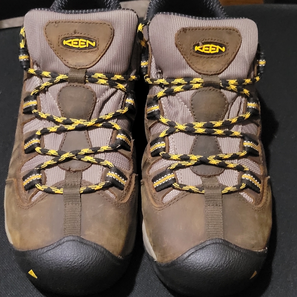 KEEN Women's Brown And Yellow Metatarsal Factory Approved Shoes